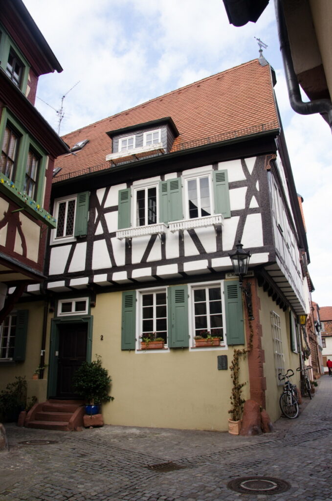 Kleine Metzgergasse 2