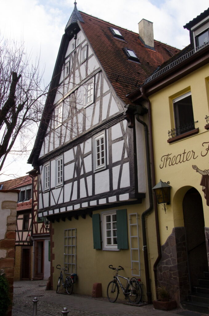 Kleine Metzgergasse 2